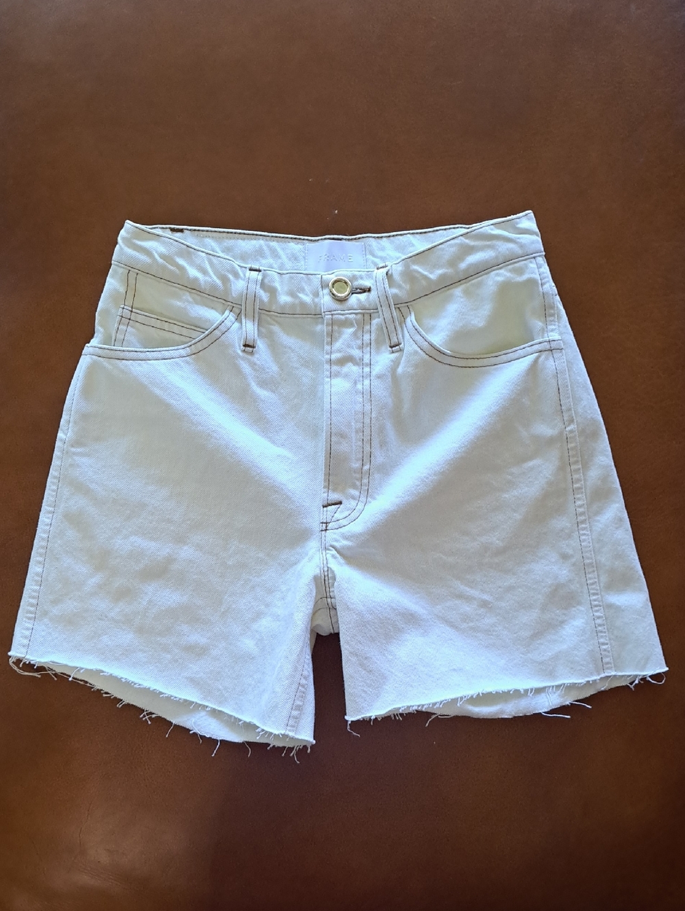 NWOT FRAME Le Italien Cutoff Denim Shorts 24 Blanc Ivory Raw Hem (Bermuda)